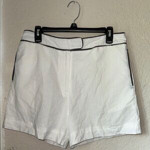 Commense Women's White Shorts size large